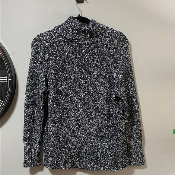 Aritzia Community Dark Navy & white Speckled Wool and cotton Turtleneck Sweater - Picture 5 of 16